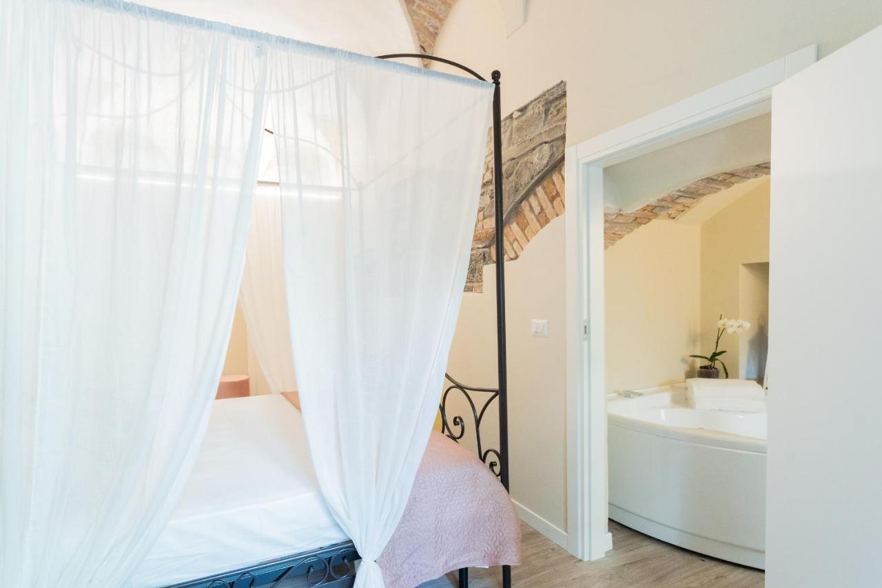 Romantic Escape City Centre With Jacuzzi & Parking By Rent All コモ エクステリア 写真